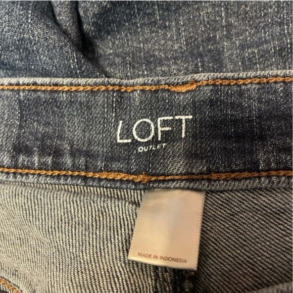 Loft Denim Shorts - Picture 3 of 4